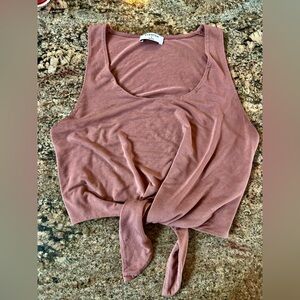 Aritzia Dusty Rose jersey crop tie tank sz S 
Euc
